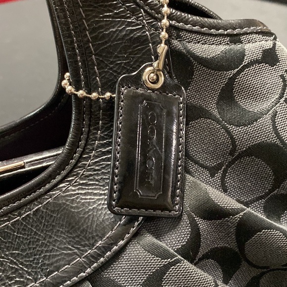 Coach Kiss Lock Purse - Picture 2 of 9